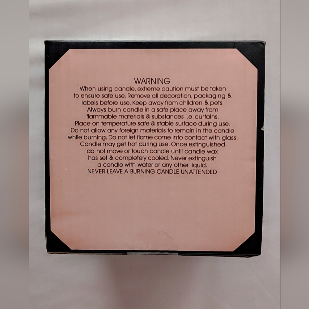 🕯️ Menahem “Boss Lady” Pomegranate Candle – NWT – Gift Boxed 🕯️ - Picture 5 of 8